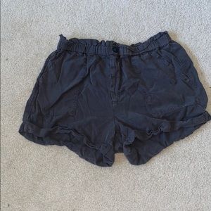 American Eagle flowy shorts